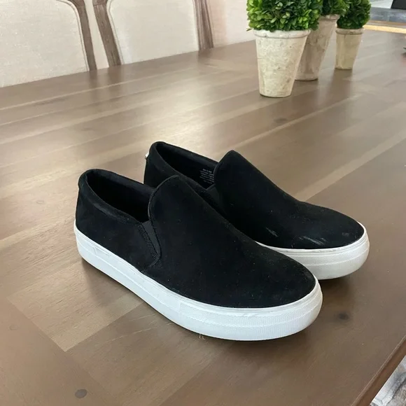 Steve Madden platform Gills slip on sneaker